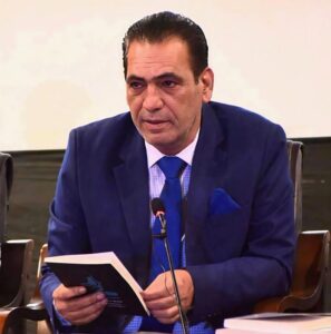 الكاتب العراقي منير راضي
